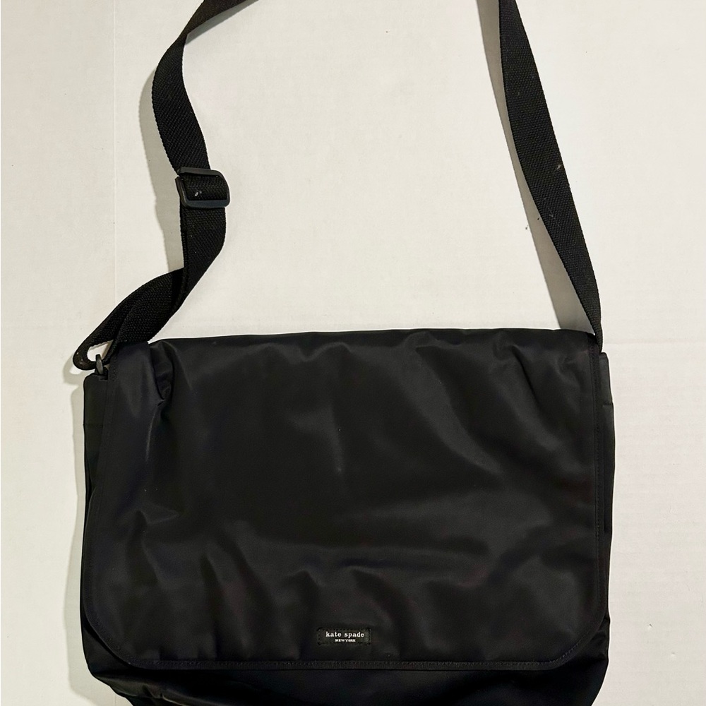 Kate Spade New York Black Everyday Messenger Bag Crossbody Shoulder Strap 13x16
